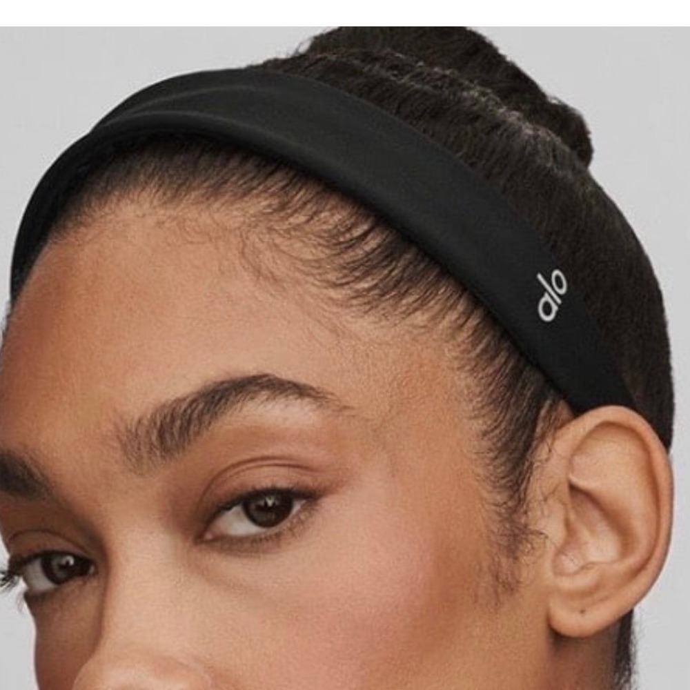 Alo airlift so smooth thin adjustable headband NEW in black